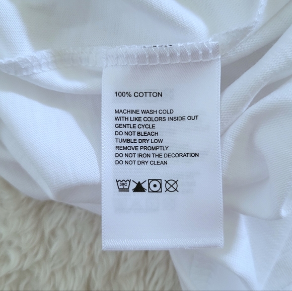 Tommy Bahama "Shake One For The Team" Graphic Tee👕 - NWT - Picture 9 of 15